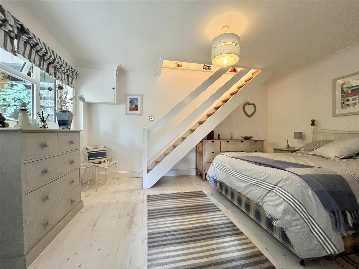 Shepherds Way, Fairlight
